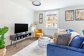 Modern 1BR Downtown Stay