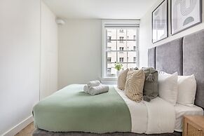 Modern 1BR Downtown Stay