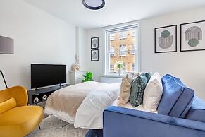 Modern 1BR Downtown Stay