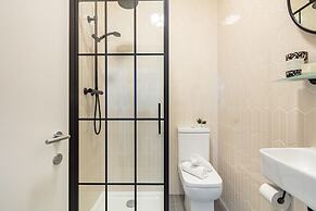 Modern 1BR Downtown Stay