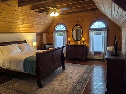 The Carriage House Inn Bed and Breakfast