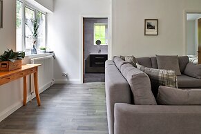 Cottage in Rowen by River & Pet-friendly Trails