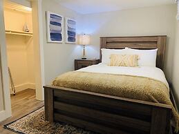 The Bungalow Retreat by UNC - Free Bikes!