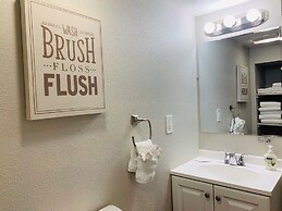 The Bungalow Retreat by UNC - Free Bikes!