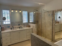 Villa in Provence With Private Pool