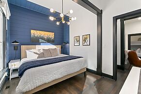 Old Town Retreat w/ Hot Tub Perfect for Groups!