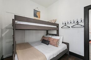 Old Town Retreat w/ Hot Tub Perfect for Groups!