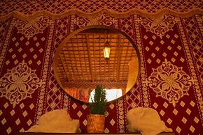 Al Marmoom Oasis Luxury Tents and Bedouin Experience