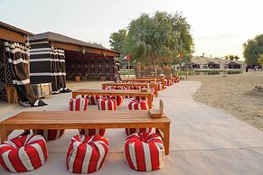 Al Marmoom Oasis Luxury Tents and Bedouin Experience