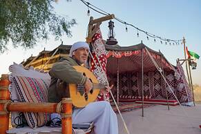Al Marmoom Oasis Luxury Tents and Bedouin Experience