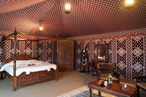Al Marmoom Oasis Luxury Tents and Bedouin Experience