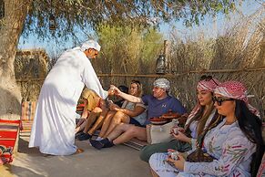 Al Marmoom Oasis Luxury Tents and Bedouin Experience