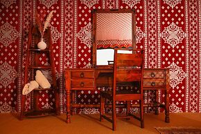 Al Marmoom Oasis Luxury Tents and Bedouin Experience