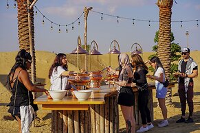 Al Marmoom Oasis Luxury Tents and Bedouin Experience