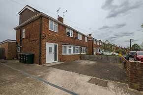 Stylish 4 Bedroom Home in Brightside Ave