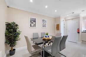 Stylish 4 Bedroom Home in Brightside Ave