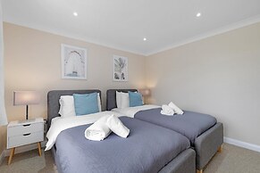 Stylish 4 Bedroom Home in Brightside Ave