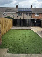 Hartlepool - House - Sleeps 5 - Parking
