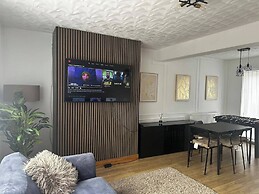 Hartlepool - House - Sleeps 5 - Parking