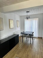 Hartlepool - House - Sleeps 5 - Parking