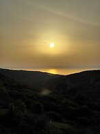 Assos Pırnal Köy Evi