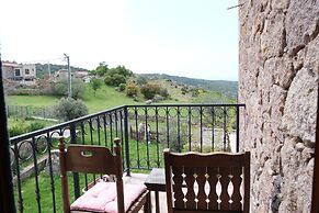 Assos Pırnal Köy Evi