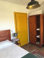 Assos Pırnal Köy Evi