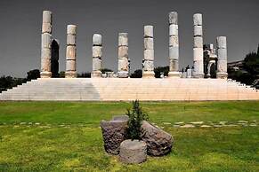 Assos Pırnal Köy Evi