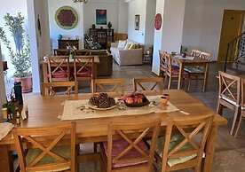 Assos Pırnal Köy Evi