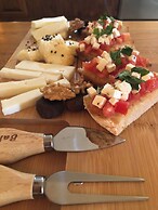 Assos Pırnal Köy Evi