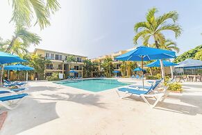 Garden Condos 7 - Central Apartment in Strip!