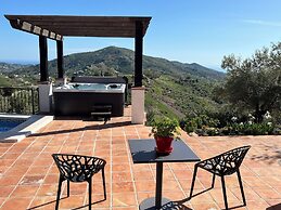 Villa El Dorado B&B and Wellness