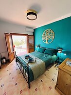 Villa El Dorado B&B and Wellness