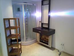 Relaxation in Waterloo, 2 Steps From the Center of Brussels
