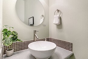 Spacious Retreat Near Old Town & Breweries