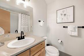 Spacious Retreat Near Old Town & Breweries