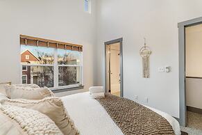 Spacious Retreat Near Old Town & Breweries