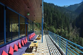 Limbo Cafe & Rooms