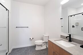Luxury Apartments by Hyatus at Jade