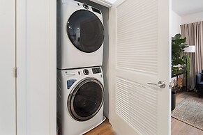 Luxury Apartments by Hyatus at Jade