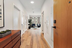 Luxury Apartments by Hyatus at Jade