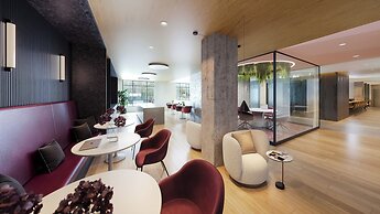 Luxury Apartments by Hyatus at Jade