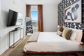 Luxury Apartments by Hyatus at Jade