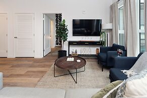 Luxury Apartments by Hyatus at Jade