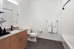 Luxury Apartments by Hyatus at Jade