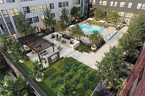 Luxury Apartments by Hyatus at Jade