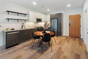 Luxury Apartments by Hyatus at Jade