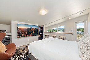 Mountain View Getaway - Groups Welcome!