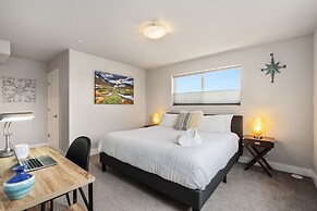 Mountain View Getaway - Groups Welcome!