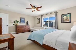 Old Town North Getaway King Beds & Game Room!